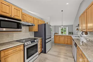 521 208th Ave E, Bonney Lake, WA 98391 - Photo 11