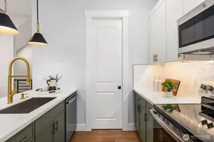 4557 34th Ave S, Seattle, WA 98118 - Photo 11