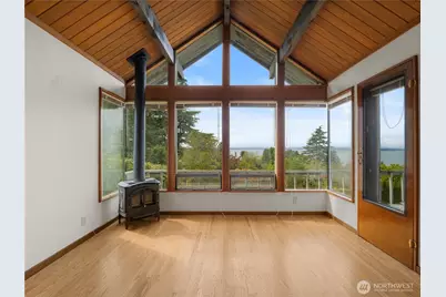 10561 15th Avenue NW, Seattle, WA 98177 - Photo 7