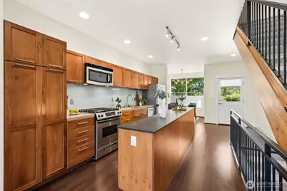 2804 S Columbian Way, Seattle, WA 98108 - Photo 5