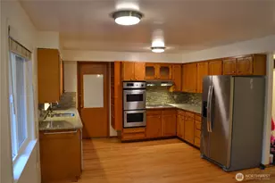 17421 NE 11th St, Bellevue, WA 98008 - Photo 15