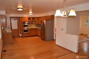 17421 NE 11th St, Bellevue, WA 98008 - Photo 13