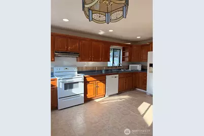 8711 Lawndale Avenue SW, Lakewood, WA 98498 - Photo 9