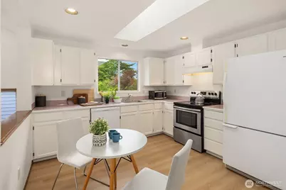 6049 33rd Avenue NE, Seattle, WA 98115 - Photo 11