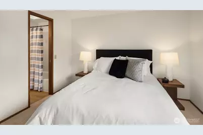 6049 33rd Avenue NE, Seattle, WA 98115 - Photo 15