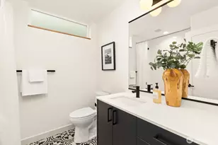 921 NW 59th St, Seattle, WA 98107 - Photo 17