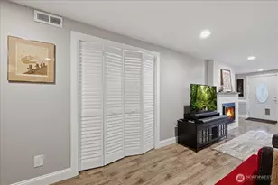 12232 Fremont Ave N, Seattle, WA 98133 - Photo 29