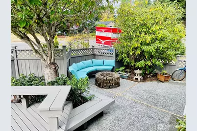 12232 Fremont Avenue N, Seattle, WA 98133 - Photo 3