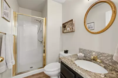 13011 SE 221st Pl, Kent, WA 98031 - Photo 15