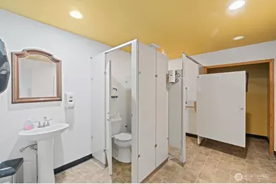 209 W Holly Street, Bellingham, WA 98225 - Photo 27