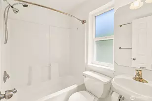 158 15th Ave, Seattle, WA 98122 - Photo 15