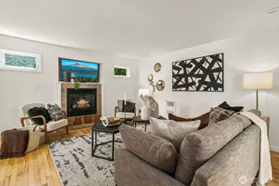 158 15th Ave, Seattle, WA 98122 - Photo 3