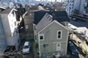 1522 Taylor Ave N, Seattle, WA 98109 - Photo 5