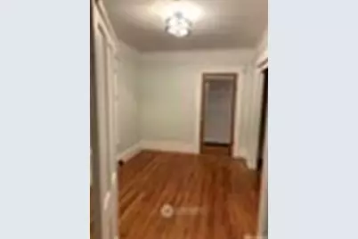 1522 Taylor Avenue N, Seattle, WA 98109 - Photo 9