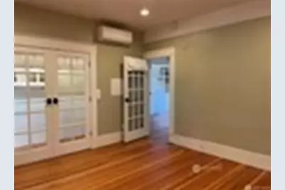 1522 Taylor Avenue N, Seattle, WA 98109 - Photo 13