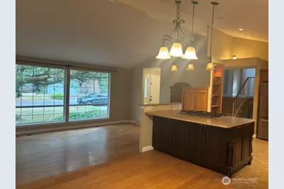 14028 92nd Place NE, Kirkland, WA 98034 - Photo 3
