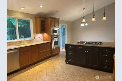 14028 92nd Place NE, Kirkland, WA 98034 - Photo 7