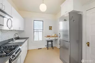 2614 E John St, Seattle, WA 98112 - Photo 7