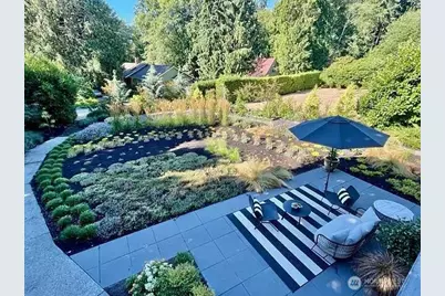 10191 NE Beach Crest Drive, Bainbridge Island, WA 98110 - Photo 11