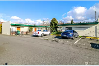 418 Central Avenue N, Kent, WA 98032 - Photo 23