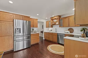 9715 NE Juanita Dr, Kirkland, WA 98034 - Photo 13