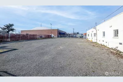 321 State Avenue N, Kent, WA 98030 - Photo 9