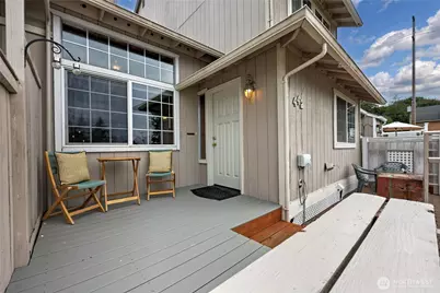 442 E 31st Street #D3, Bremerton, WA 98310 - Photo 3