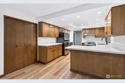 10612 NE 154th Place, Bothell, WA 98011 - Photo 15
