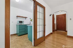 408 Bellevue Ave E, Seattle, WA 98102 - Photo 5