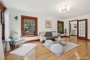 408 Bellevue Ave E, Seattle, WA 98102 - Photo 3