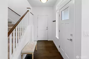 747 Fords Ct, Bainbridge Island, WA 98110 - Photo 3