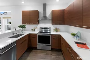 747 Fords Ct, Bainbridge Island, WA 98110 - Photo 11