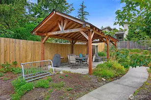 747 Fords Ct, Bainbridge Island, WA 98110 - Photo 35