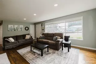 2122 NE Sunrise Dr, Bremerton, WA 98310 - Photo 5