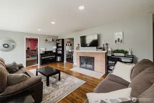 2122 NE Sunrise Dr, Bremerton, WA 98310 - Photo 7