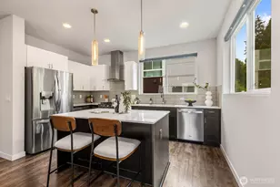 8544 21st Pl NE, Seattle, WA 98115 - Photo 9