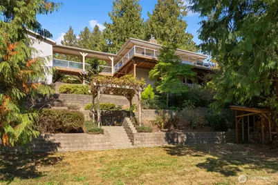555 E Hemmi Road, Lynden, WA 98264 - Photo 1