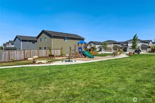 13811 197th St E, Graham, WA 98338 - Photo 17