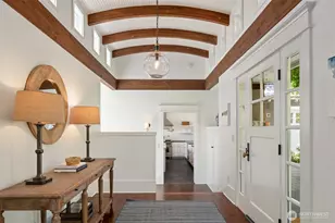 9221 SE 46th St, Mercer Island, WA 98040 - Photo 3