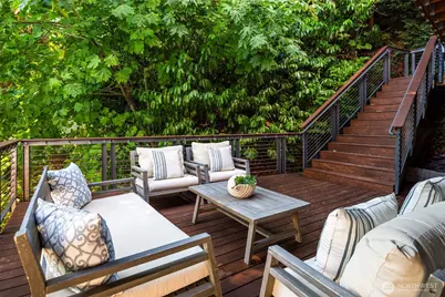 9221 SE 46th Street, Mercer Island, WA 98040 - Photo 23