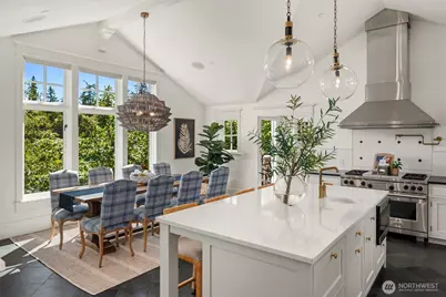 9221 SE 46th Street, Mercer Island, WA 98040 - Photo 15