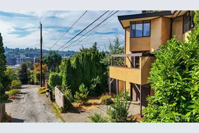 3921 S Angeline Street, Seattle, WA 98118 - Photo 33