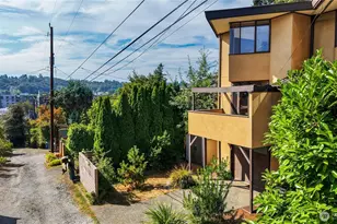 3921 S Angeline St, Seattle, WA 98118 - Photo 33