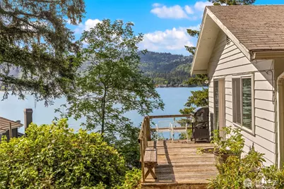 3027 E Lake Sammamish Parkway SE, Sammamish, WA 98075 - Photo 11