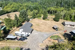 275 Studebaker Spur 2 Rd, Castle Rock, WA 98611 - Photo 17