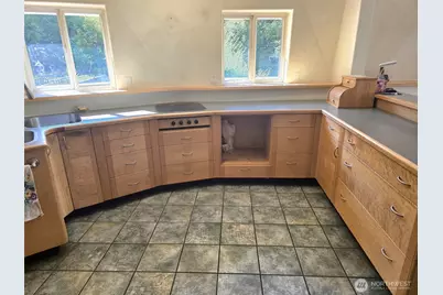 17230 Jonas Hill Lane SE, Rainier, WA 98576 - Photo 5