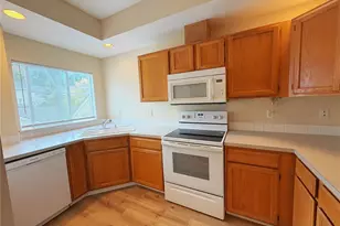 4704 Mill Pond Dr SE, Auburn, WA 98092 - Photo 5