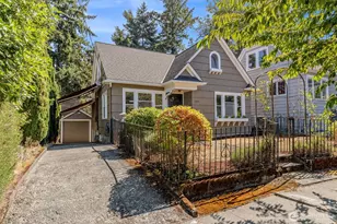 2650 Walnut Ave SW, Seattle, WA 98116 - Photo 3