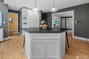 2650 Walnut Ave SW, Seattle, WA 98116 - Photo 15