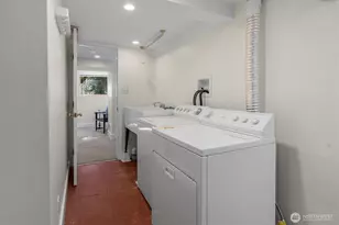 2650 Walnut Ave SW, Seattle, WA 98116 - Photo 29